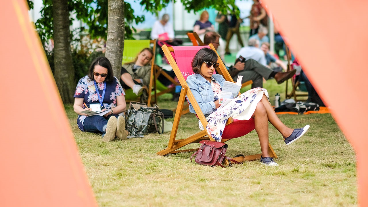 Hay Festival 2019 – Reader in deckchair