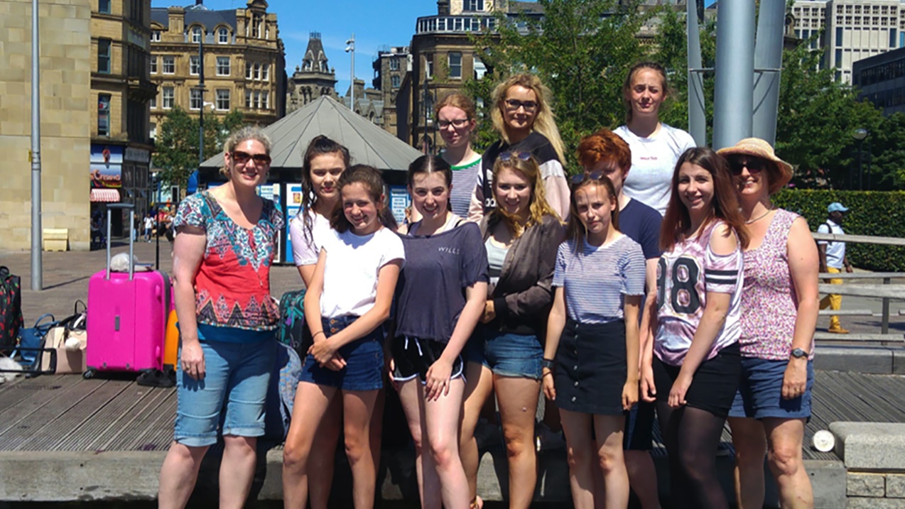 Herefordshire exchange pupils in Bradford