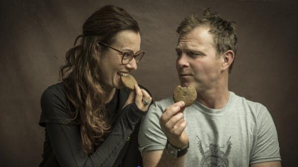 CRICKET COOKIES | SARAH BEYNON