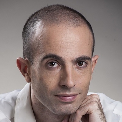 Yuval Noah Harari en conversación con Rosie Boycott
