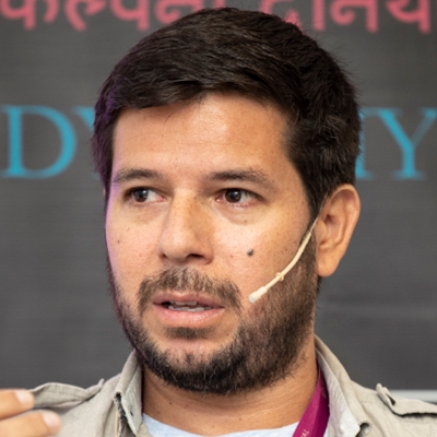 Renato Cisneros and Javier Gomá in conversation with Margarita Valencia