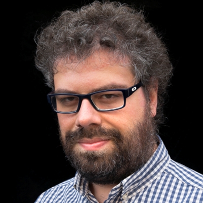 Don’t mess with my friends… Literary criticism and friendship (or enemyship), a perverse relationship. Should critics have a deontological code?