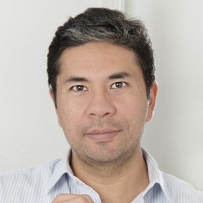 Javier Montes and Gerardo Piña in conversation with Guillermo Núñez