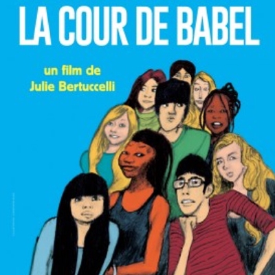 Proyección: La cour de Babel