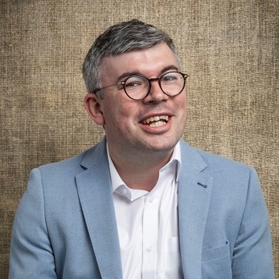 Meltem Arıkan and Memet Ali Alabora talk to Filiz Çelik and Dylan Moore