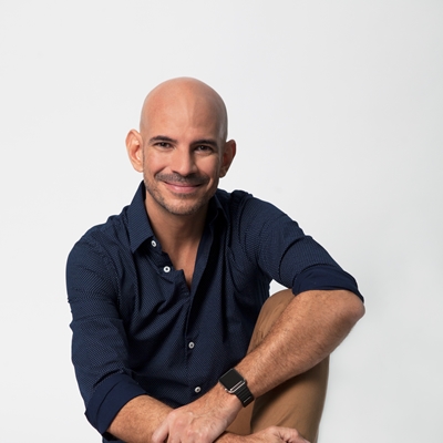 Ricardo Morán in conversation with Lorena Álvarez