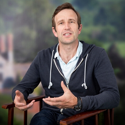 Robert Macfarlane in conversation with Pablo Correa