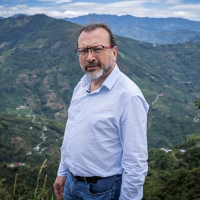 Luis García Montero, Darío Jaramillo and William Ospina in conversation with Ramón Cote