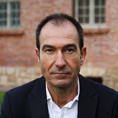 Álvaro Romero, Sofía Barroso and Eloy Martínez de la Pera