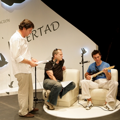 Audio - Miguel Bosé y Juanes en conversación con Roberto Pombo