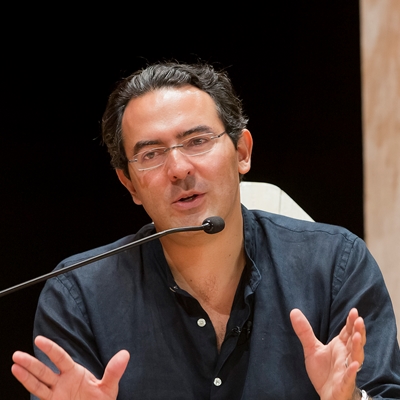 Juan Gabriel Vásquez en conversación con Sandra Lorenzano