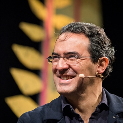 Andrés Neuman y Juan Gabriel Vásquez en conversación con Silvia Lemus