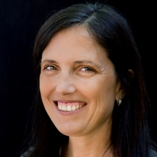 Alberto Barrera Tyzska, Claudia Piñeiro and Yolanda Reyes in conversation with Juan Cruz