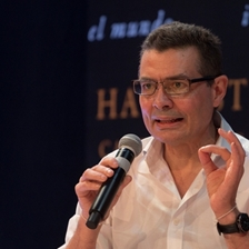 Alejandro Gaviria in conversation with María Elvira Samper