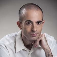 Yuval Noah Harari en conversación con Moisés Naím