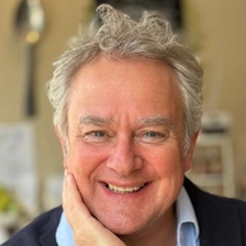 Hugh Bonneville in conversation with Iszi Lawrence