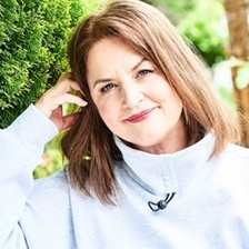 Ruth Jones talks to Hannah Beckerman