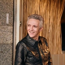 Ramoncín in conversation with Santiago Herrero