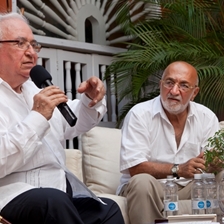 Belisario Betancur in conversation with Juan Gossaín
