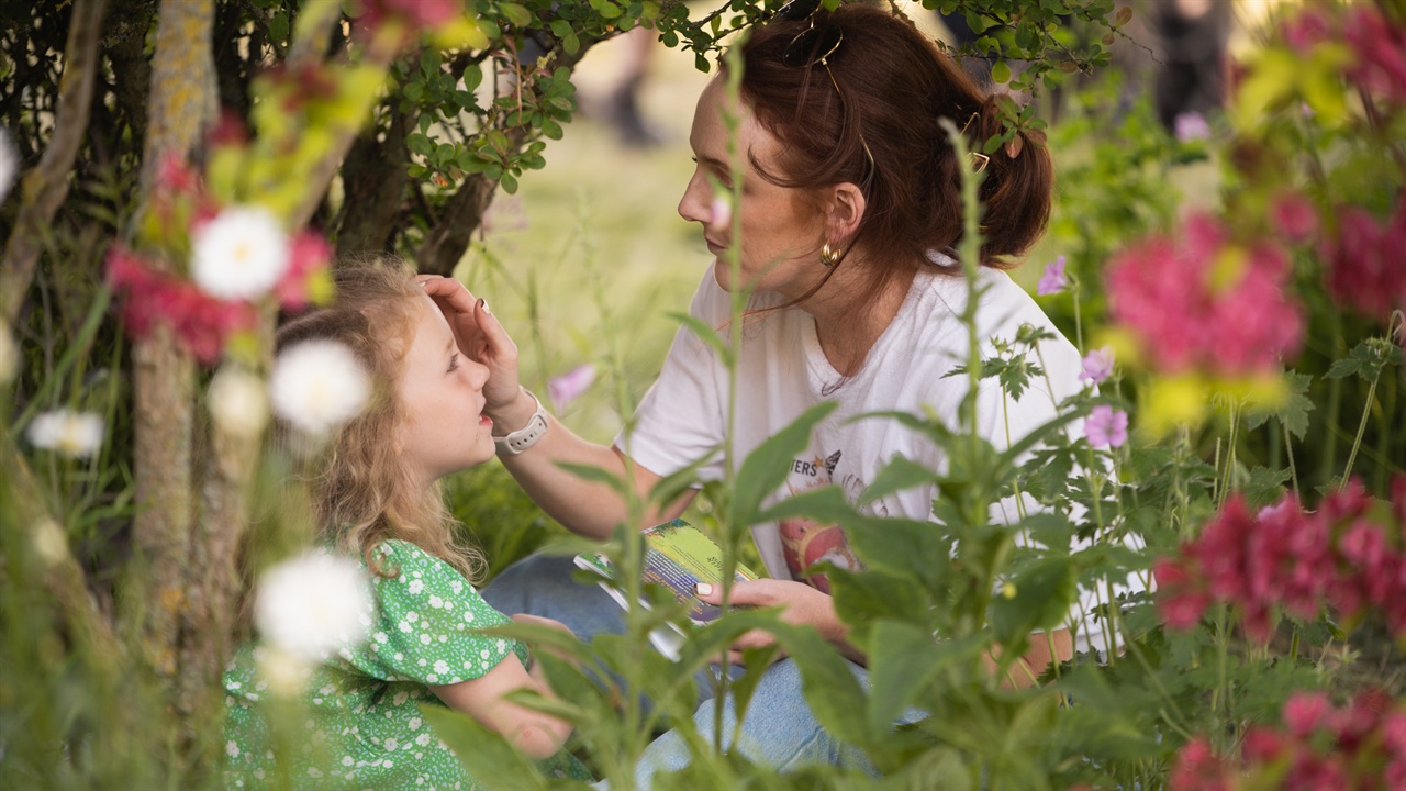 Hay Festival site picnic