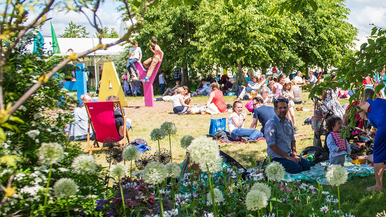Hay Festival site picnic