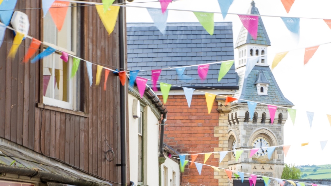 Plan Your Visit to Hay