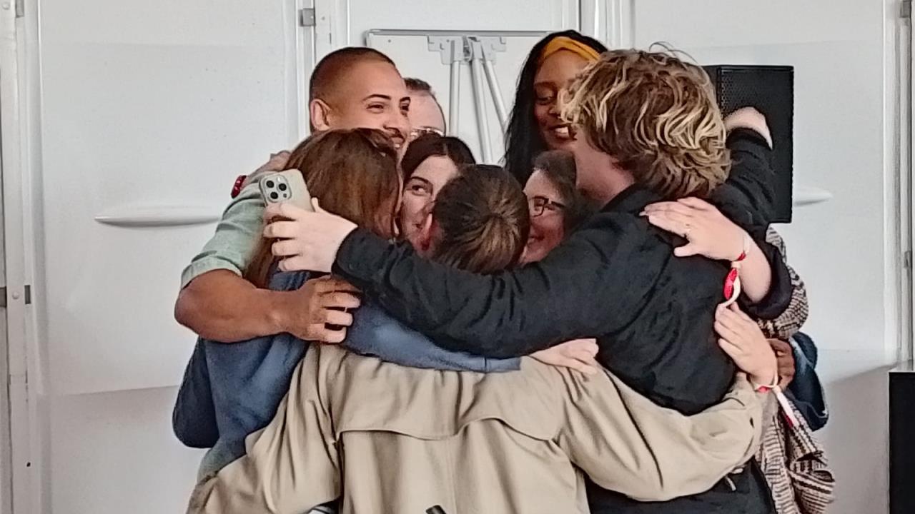On finding community